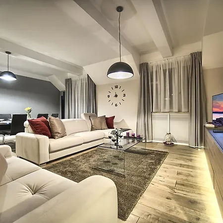 Exclusive Krocinova * Prague