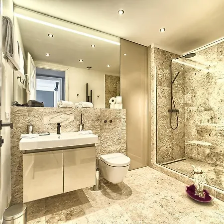 Exclusive Krocinova Prague