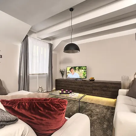 Exclusive Krocinova * Prague